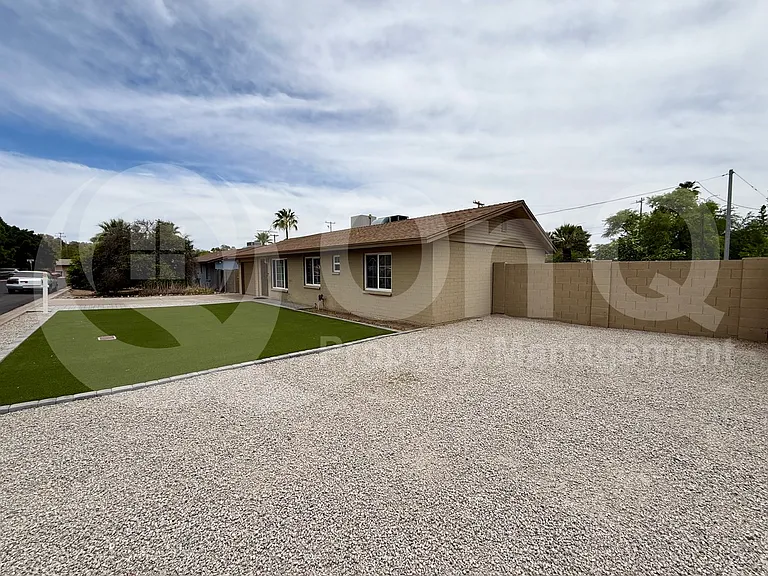 505 E El Camino Dr — Photo 3