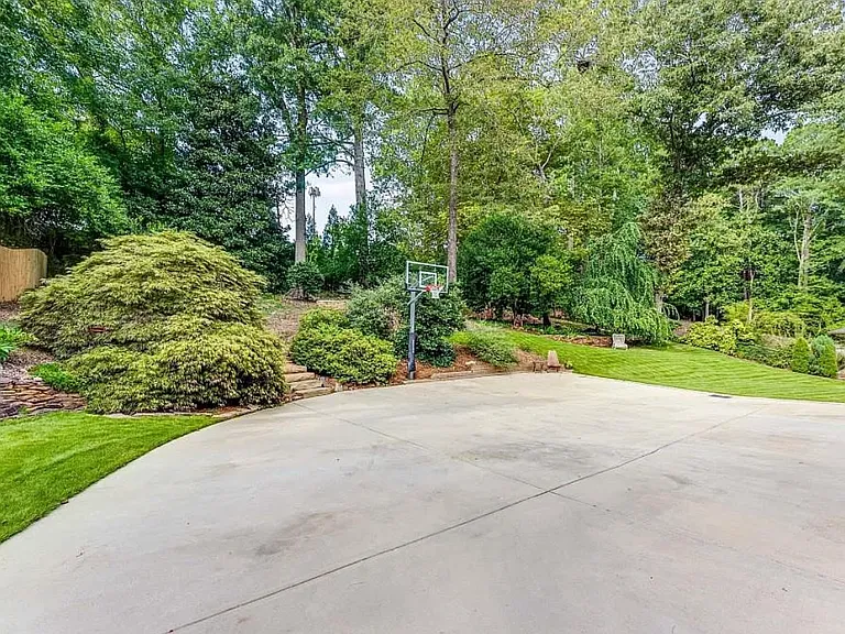 240 Beachland Dr — Photo 20