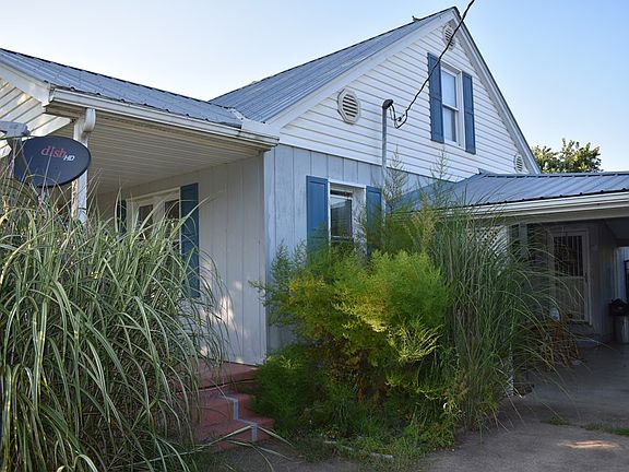 3rd image of 327 Washington Blvd