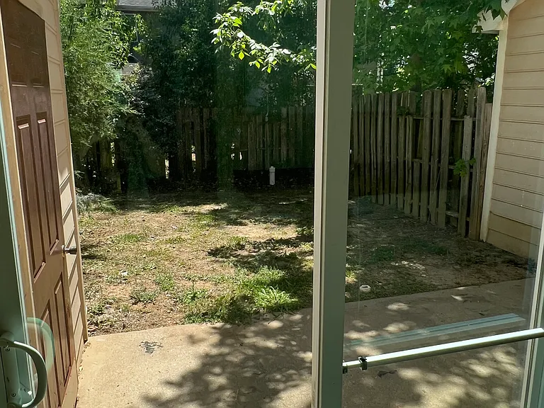 323 E Blackstock Rd #11 — Photo 7