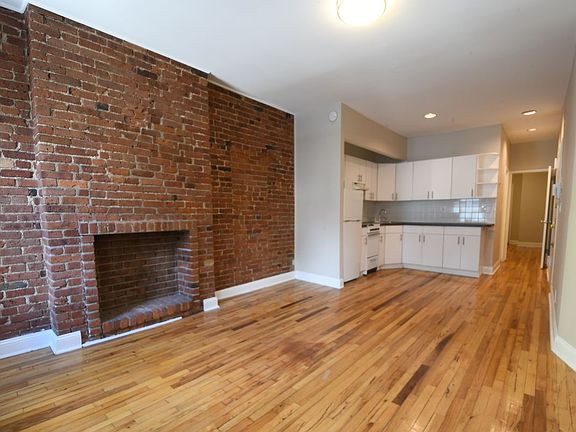 2nd image of 322 E 61st St #2BB