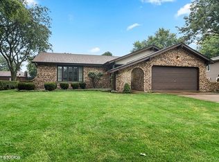 2516 Tracy Ln, Aurora, IL 60506