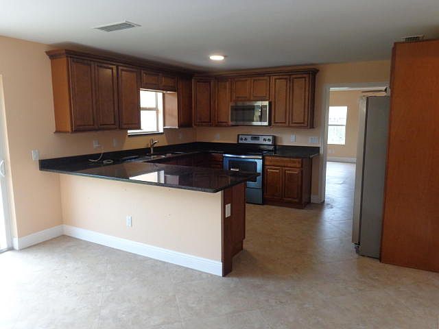 2nd image of 3390 Gondolier Way