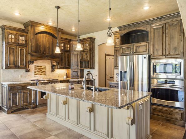 3260 W Rivulet Pass, Springfield, MO 65810