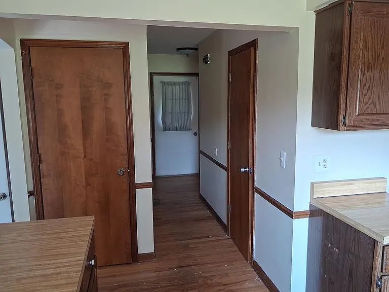2097 E Roundtable Dr — Photo 4