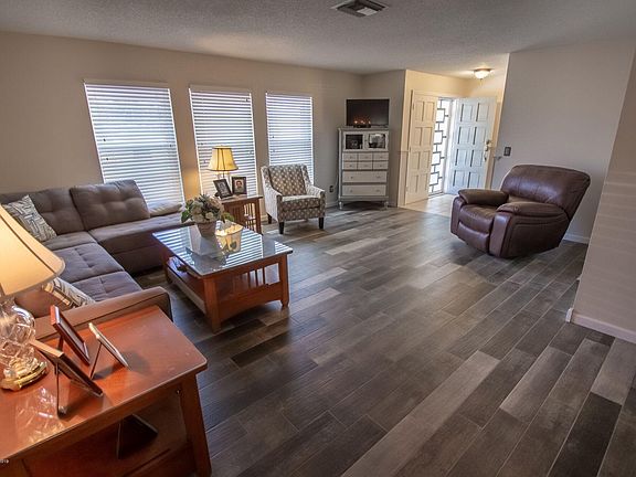 4th image of 673 Port Malabar Blvd NE