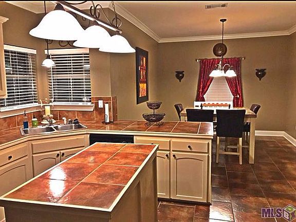 3rd image of 41154 Sierra Ln