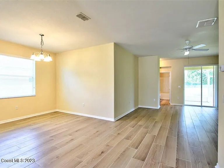 5834 Trieda Dr — Photo 29