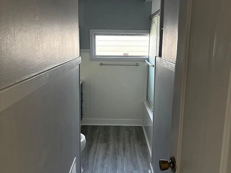 901 NE Glen Oak Ave #2 — Photo 16