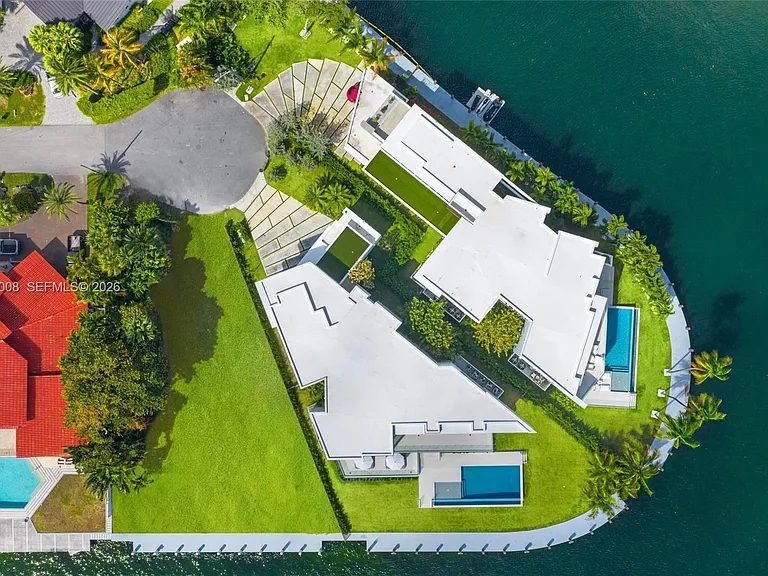 503 Palm Dr — Photo 61