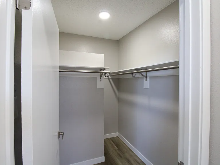 Oxnard Terrace — Photo 6