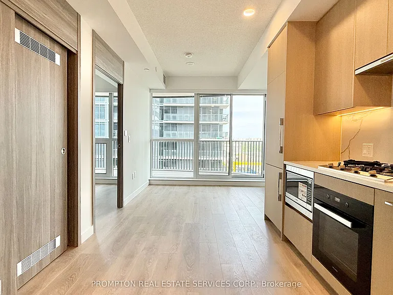 68 Esther Shiner Blvd #912 — Photo 6