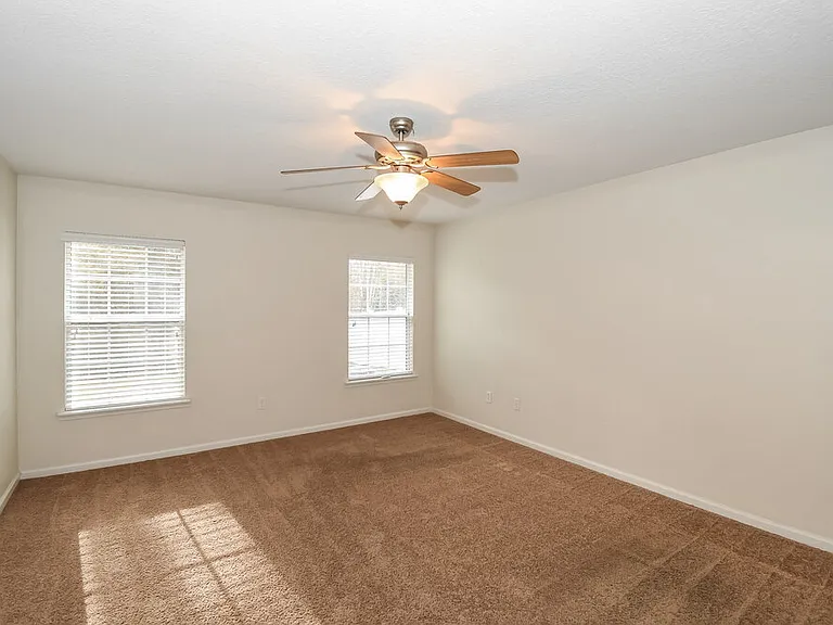 2274 Tyson Lake Dr — Photo 9