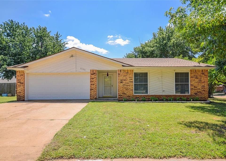 1st image of 2606 Richardson Dr