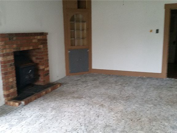 4th image of 510 W King St