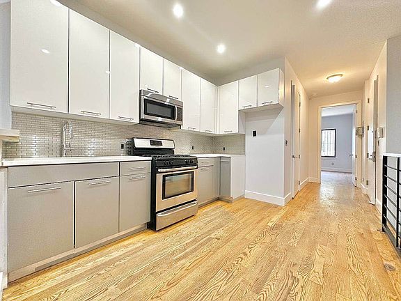 3rd image of 1438 Greene Ave APT 1
