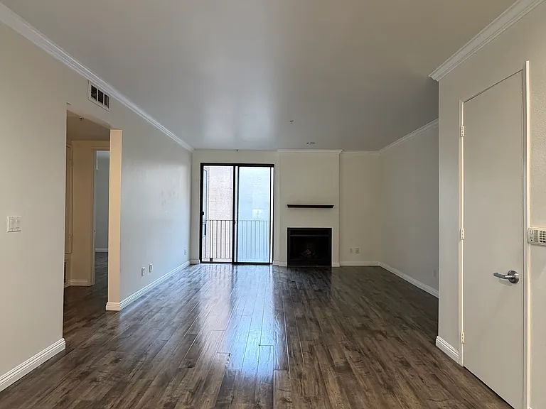 625 S Berendo St #413 — Photo 26