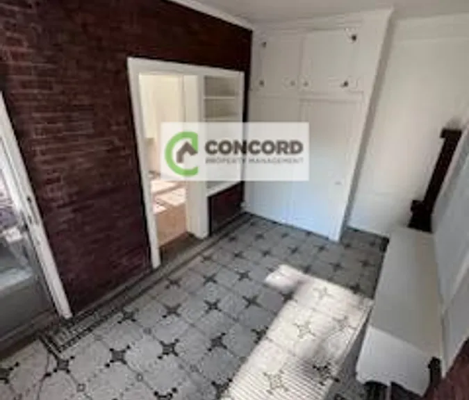108 S Park Dr #6 — Photo 5