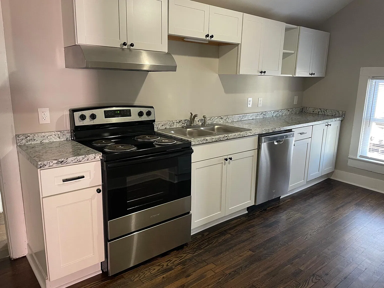 2 bed, 823 sqft, $1,395 — Photo 4