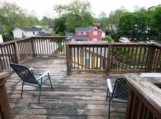 611 Blackburn Rd APT 4, Sewickley, PA 15143