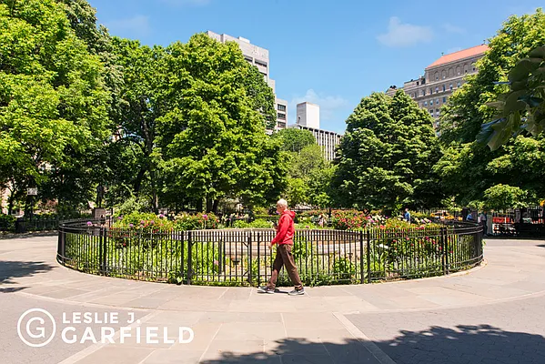 Sold by Leslie J. Garfield | media 23