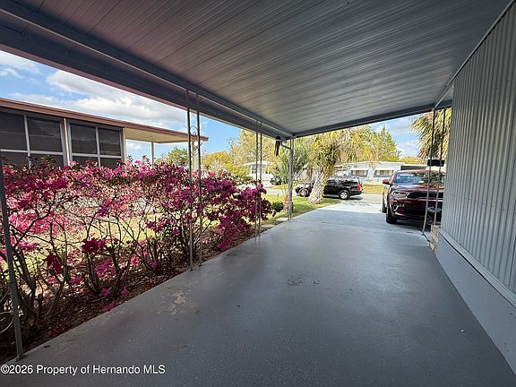 4th image of 7441 Fairlane Ave