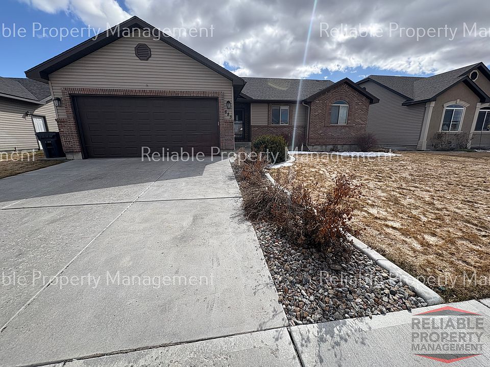 1st image of 683 Emma Ct