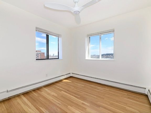 4th image of 205 Hillside St #4