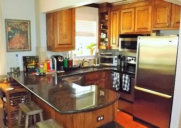 Building Photo - 25 Sheridan Dr NE #9