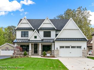 4345 Washington St, Downers Grove, IL 60515