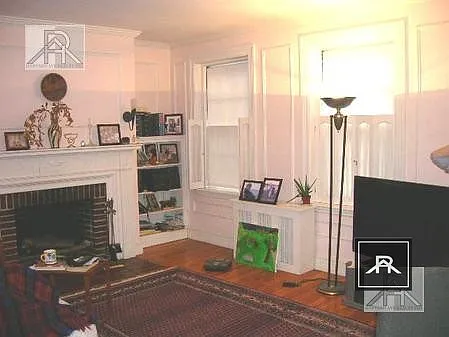 367 Tappan St #10 — Photo 3