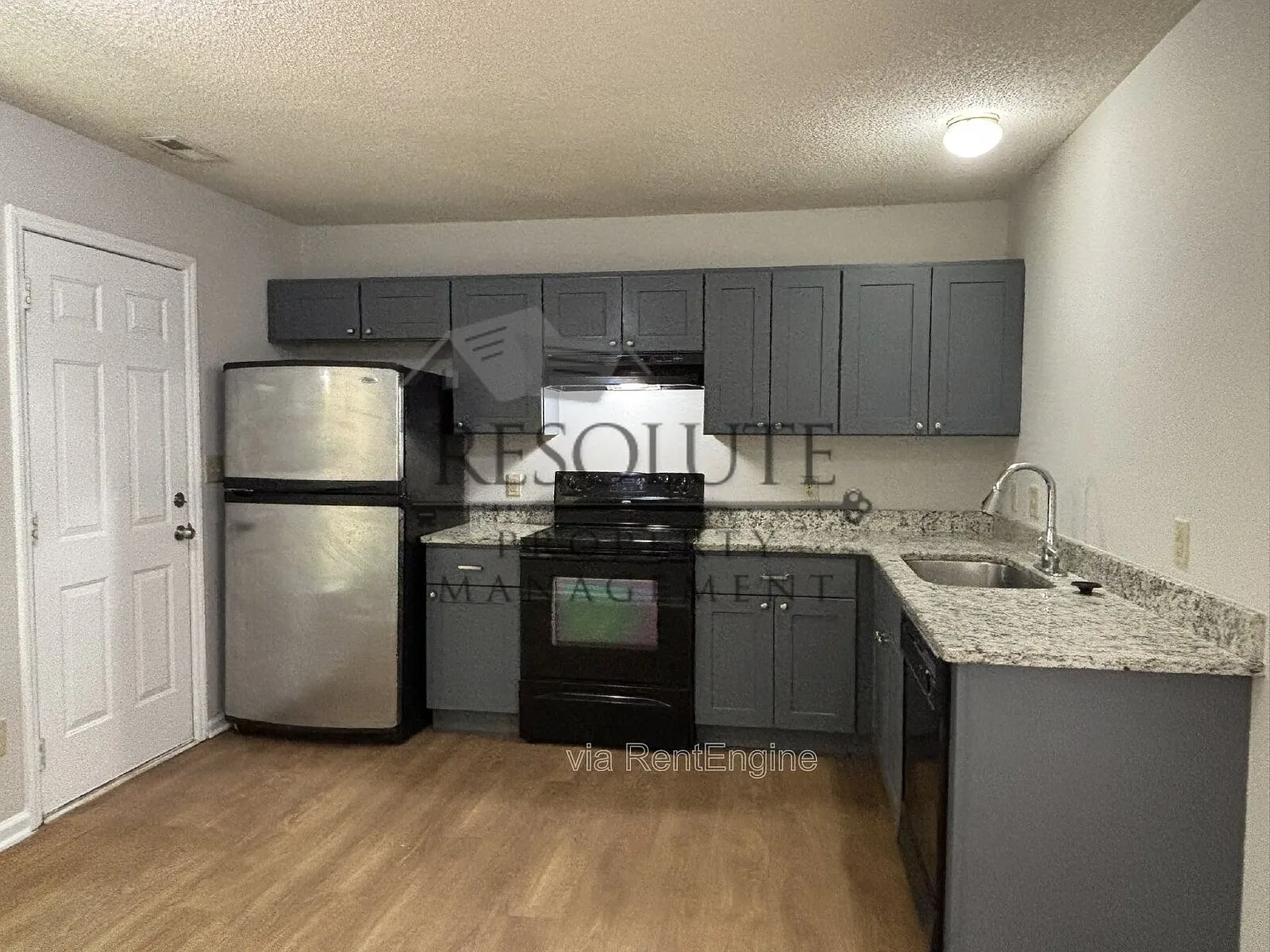 3 bed, 2.0 bath, 1110 sqft, $1,495 — Photo 2