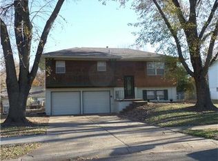 236 SE Kings Cross Rd, Blue Springs, MO 64014