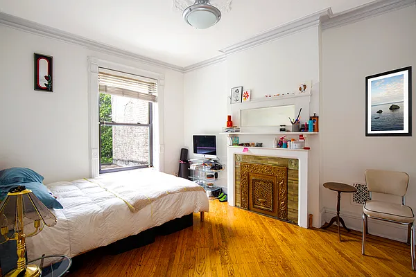 Sold by Compass | media 18