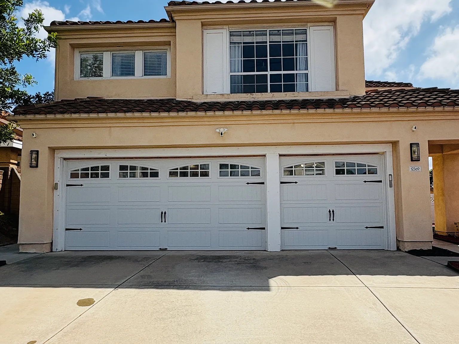4 bed, 2885 sqft, $5,900 — Photo 1