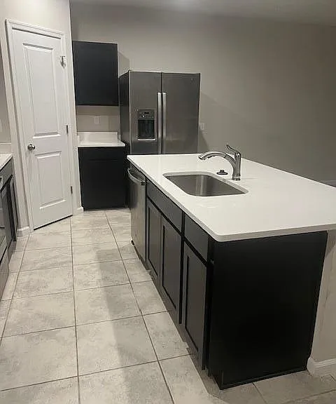 345 Clementine Rd — Photo 3
