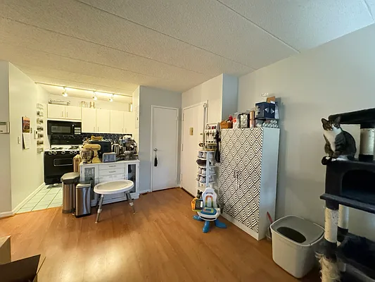 Rented by Pear NYC LLC | media 9