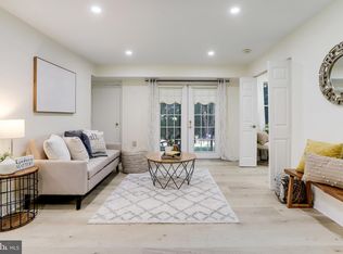 5933 Quantrell Ave APT T2, Alexandria, VA 22312