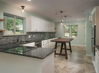 2210 Wood Cliff Ct, Arlington, TX 76012