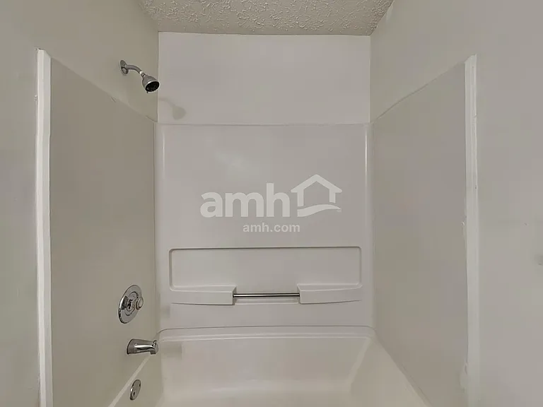 210 Wood Valley Ct — Photo 18