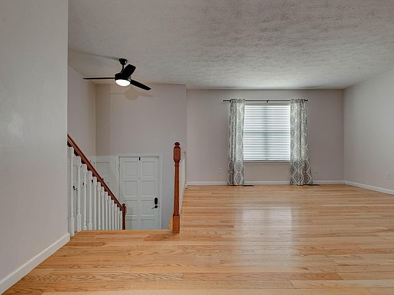 5th image of 618 Westmeade Dr