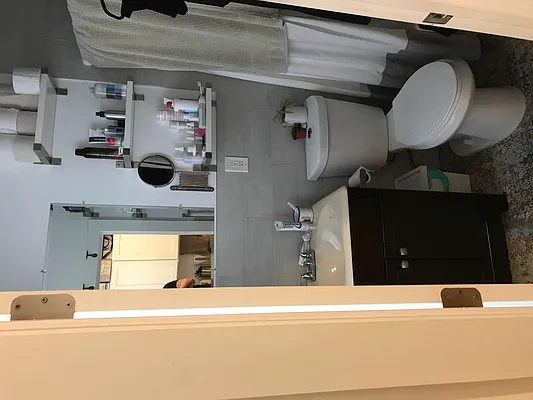 Rented by Premier Metro Realty Corp | media 26