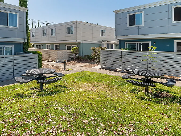 The Pointe at Cupertino — Photo 26
