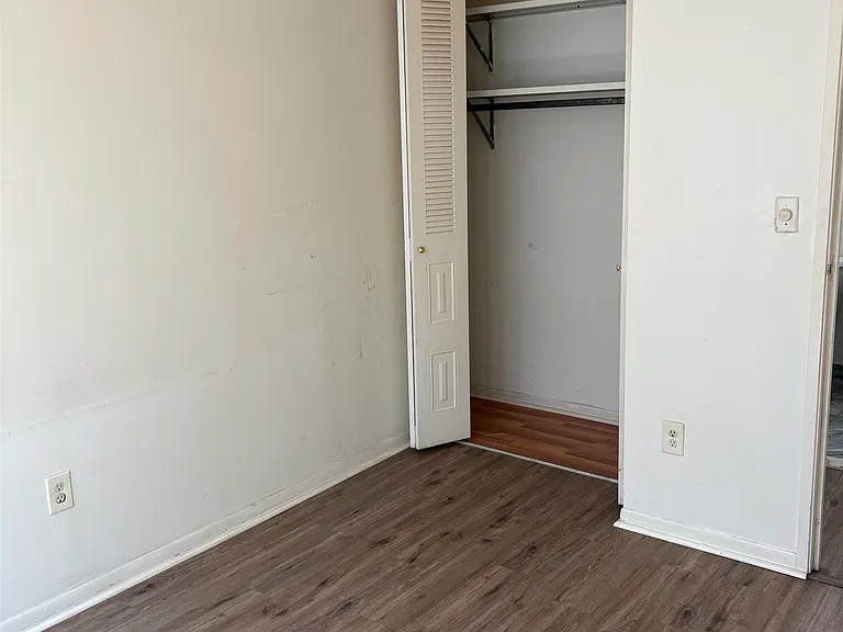 9019 Wall St #4G — Photo 8