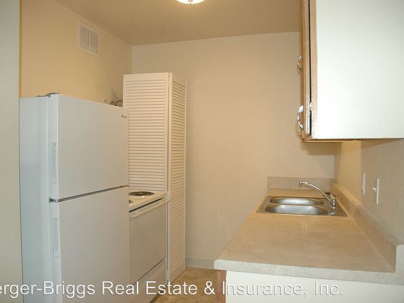 2nd image of 1209 Mlk Ave NE APT 4