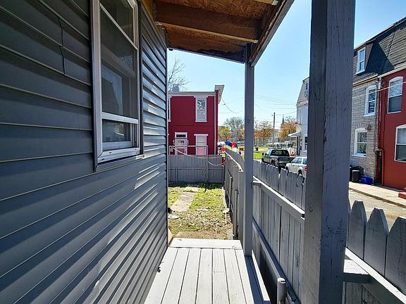 3rd image of 100 Neversink St