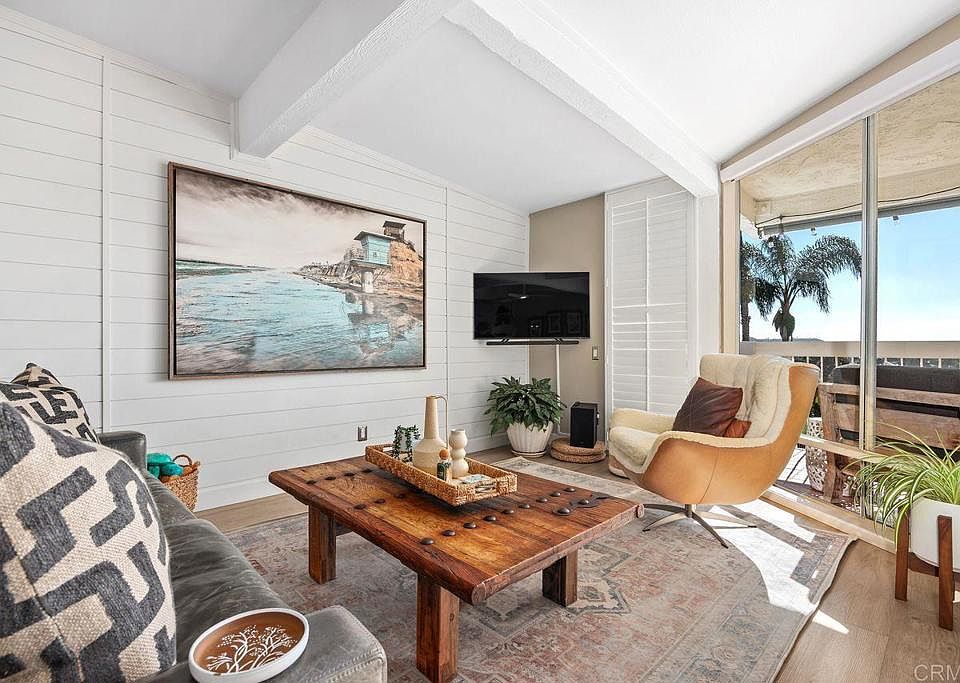 1st image of 2327 Caringa Way Unit 3