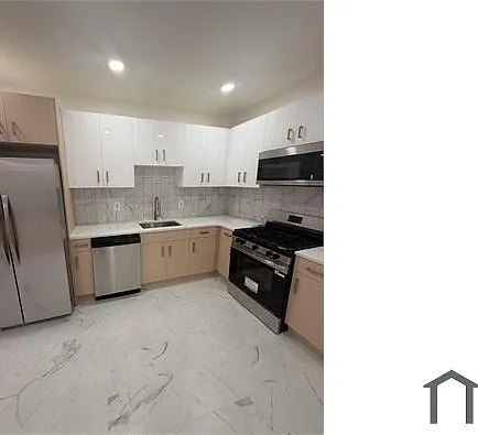 4 bed, $1,900 — Photo 3