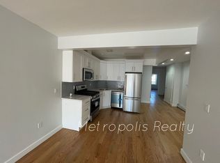 21-75 Steinway St #2, Astoria, NY 11105