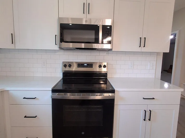 1002 Emilee Ct — Photo 9